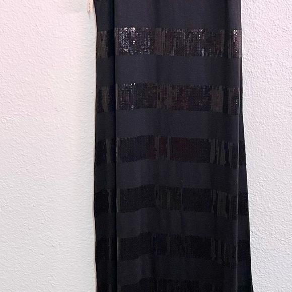 NWT FOREVER 21 Black & Sequin Horizontal Stripe Knit Tank Maxi Dress Size Small - Picture 3 of 3